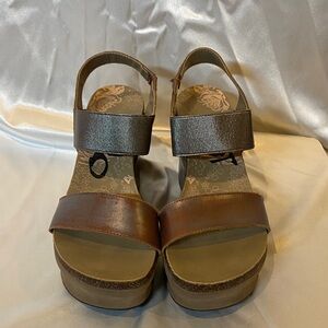 OTBT Women's Sandals in Brown and Silver